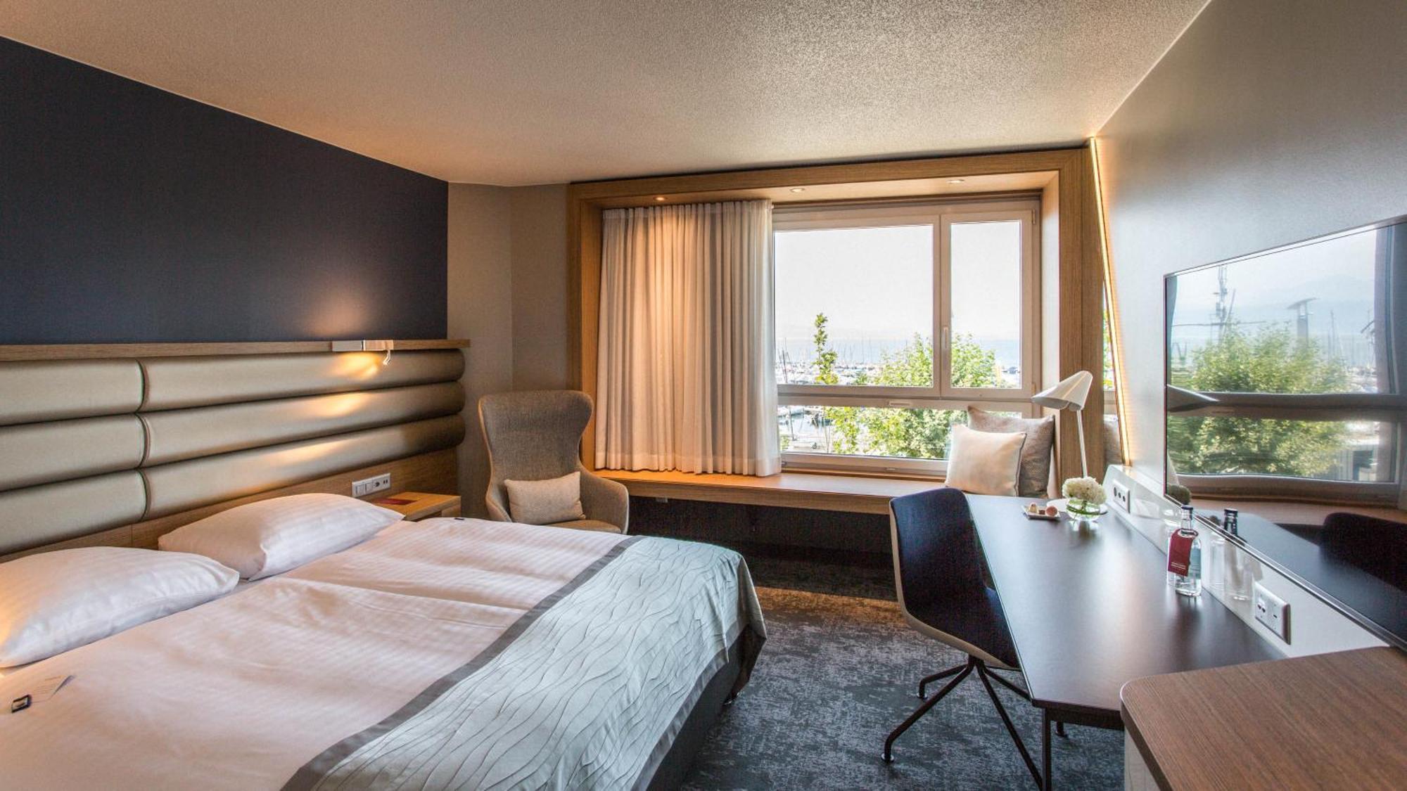 Deluxe Kamer met Queensize Bed en Uitzicht op het Meer